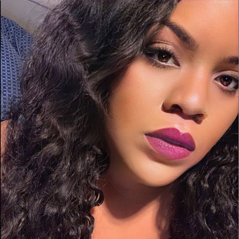 Meet your Posher, Martina